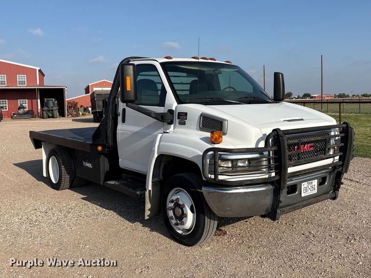 image for item FC2440 2007 GMC C5500 flatbed truck
