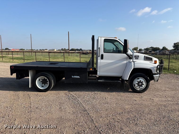 image for item FC2440 2007 GMC C5500 flatbed truck