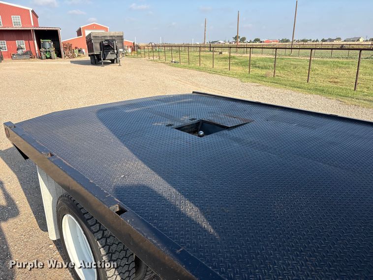 image for item FC2440 2007 GMC C5500 flatbed truck