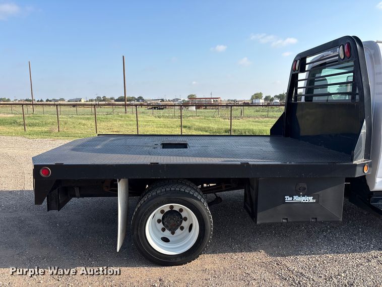 image for item FC2440 2007 GMC C5500 flatbed truck