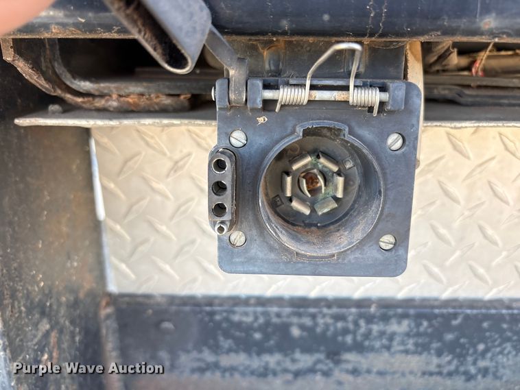 image for item FC2440 2007 GMC C5500 flatbed truck