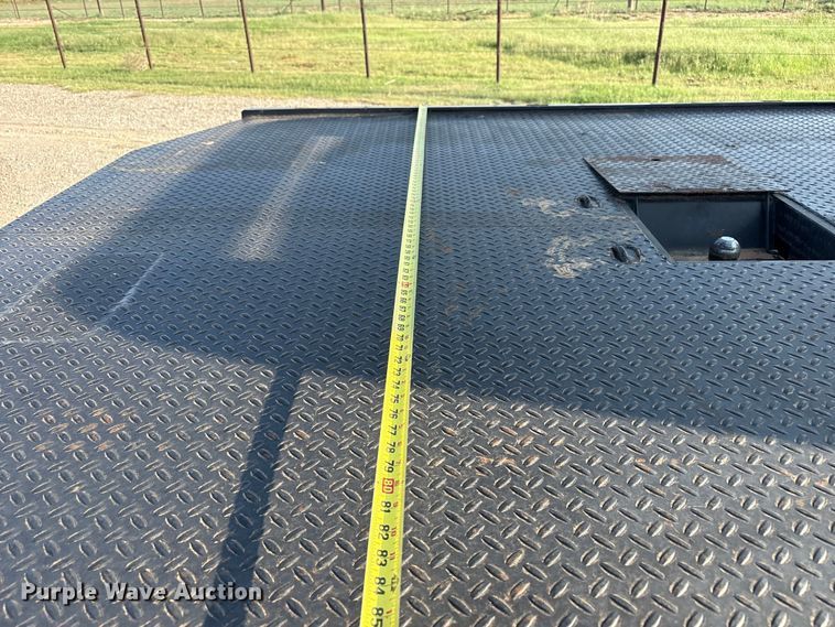 image for item FC2440 2007 GMC C5500 flatbed truck
