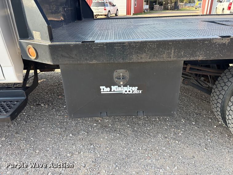 image for item FC2440 2007 GMC C5500 flatbed truck