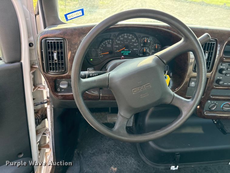 image for item FC2440 2007 GMC C5500 flatbed truck