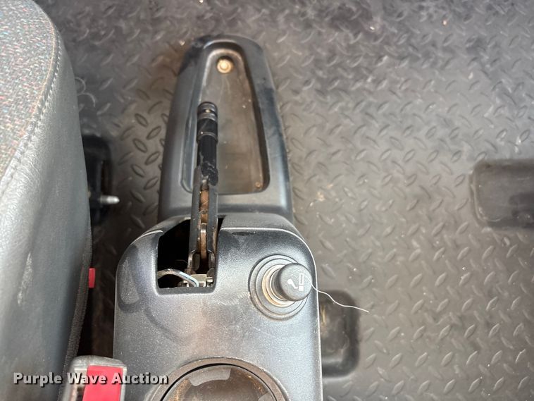 image for item FC2440 2007 GMC C5500 flatbed truck