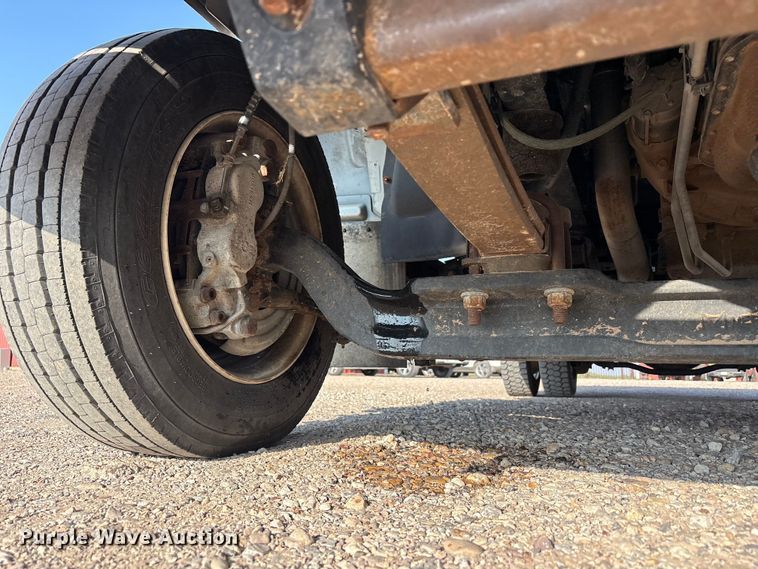 image for item FC2440 2007 GMC C5500 flatbed truck