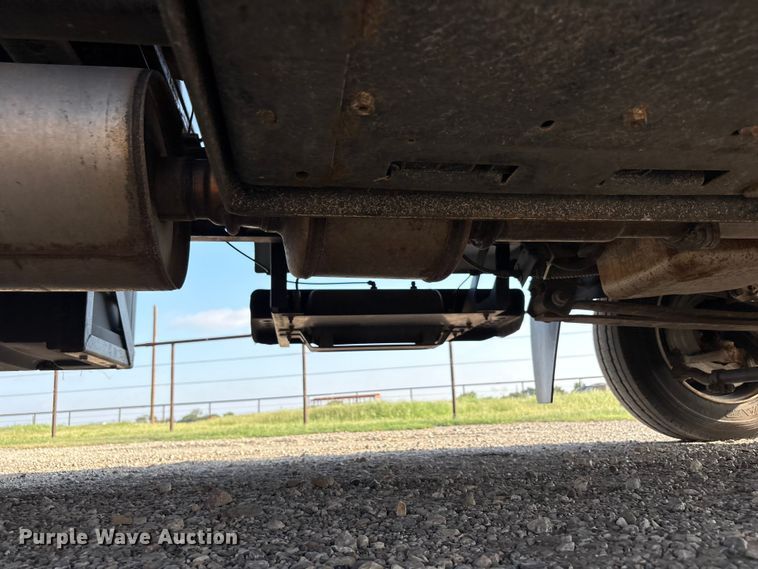 image for item FC2440 2007 GMC C5500 flatbed truck