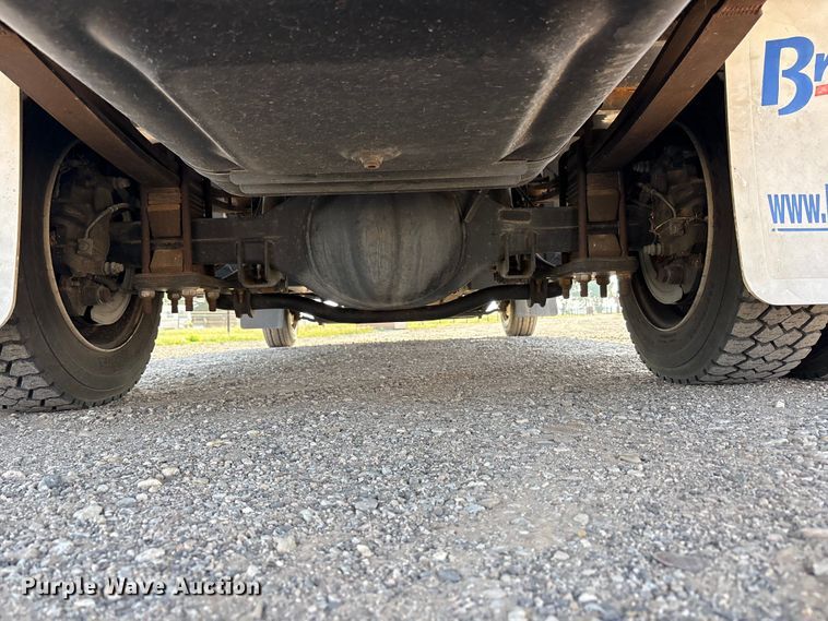 image for item FC2440 2007 GMC C5500 flatbed truck