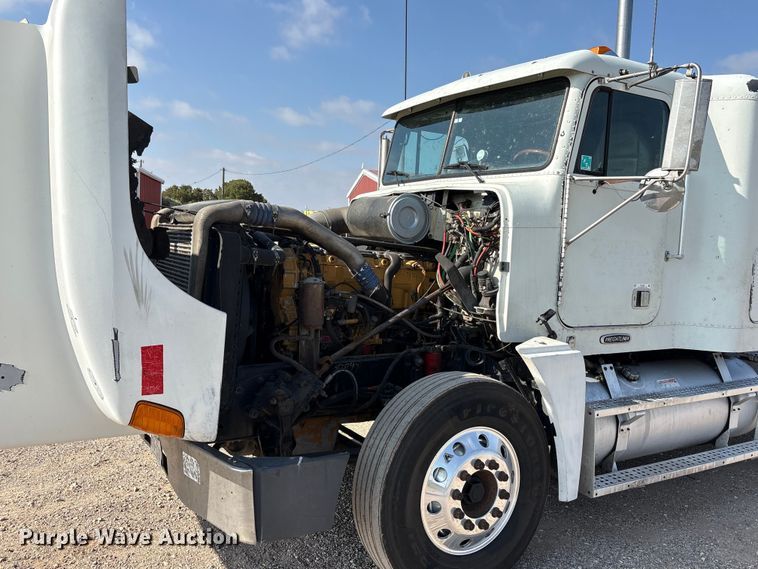 image for item FC2442 2000 Freightliner FLD semi truck