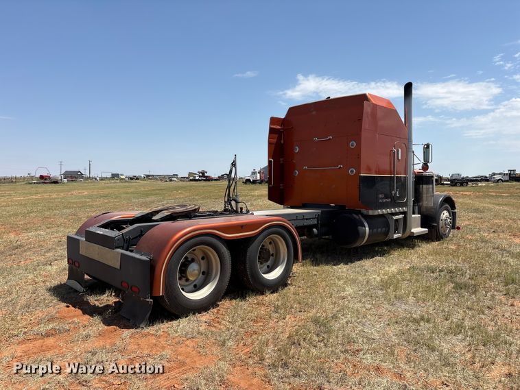image for item FC2448 1986 Peterbilt 359 semi truck