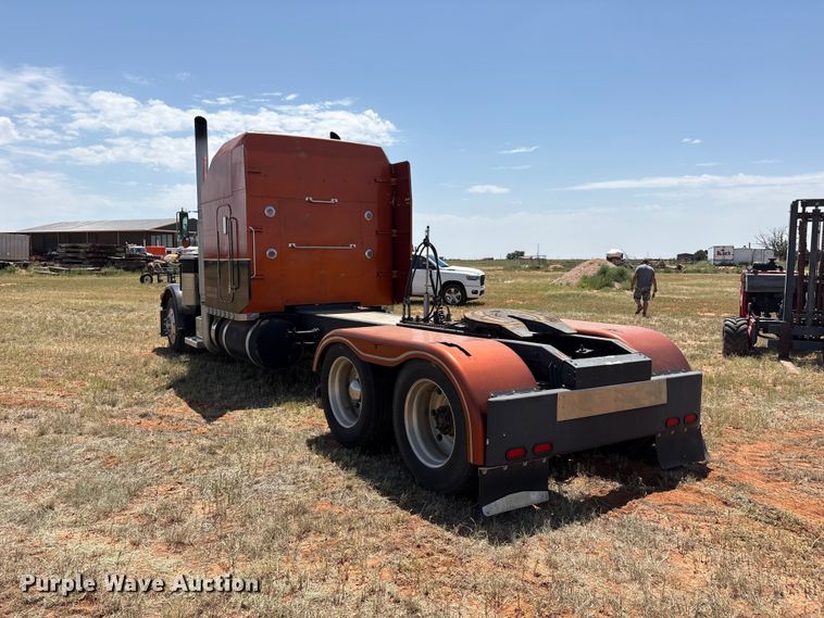 image for item FC2448 1986 Peterbilt 359 semi truck