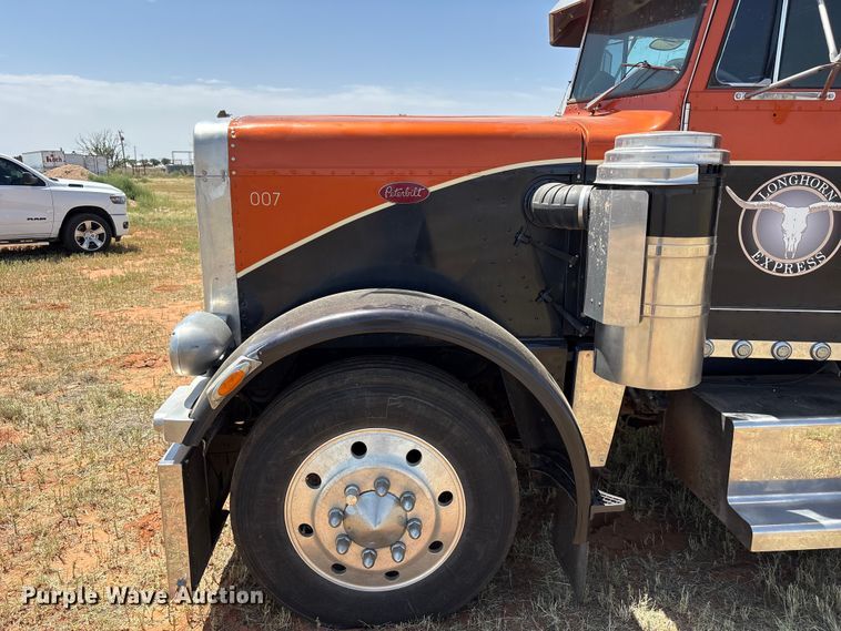 image for item FC2448 1986 Peterbilt 359 semi truck
