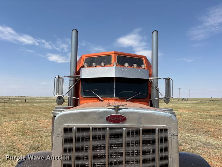 image for item FC2448 1986 Peterbilt 359 semi truck