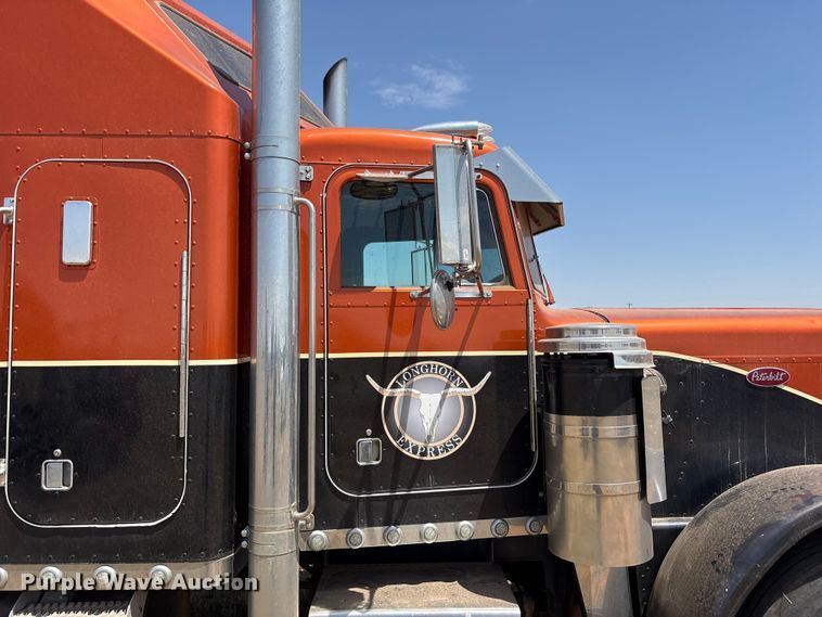 image for item FC2448 1986 Peterbilt 359 semi truck