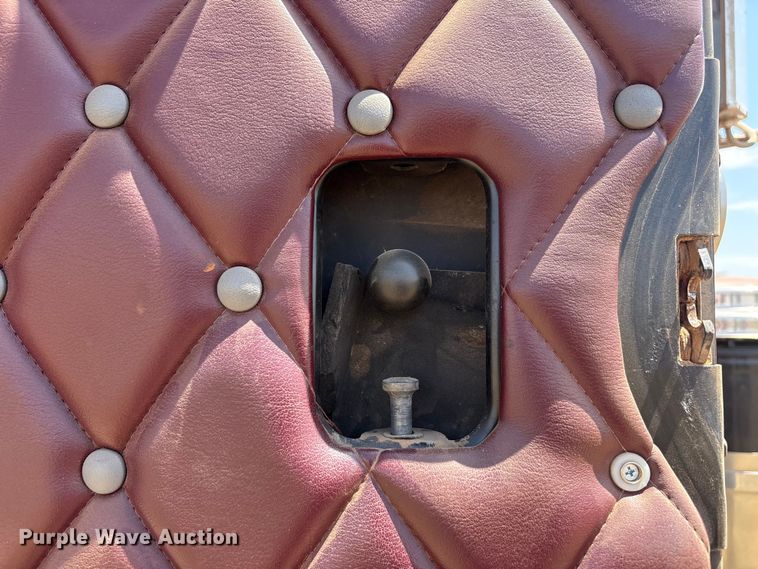 image for item FC2448 1986 Peterbilt 359 semi truck