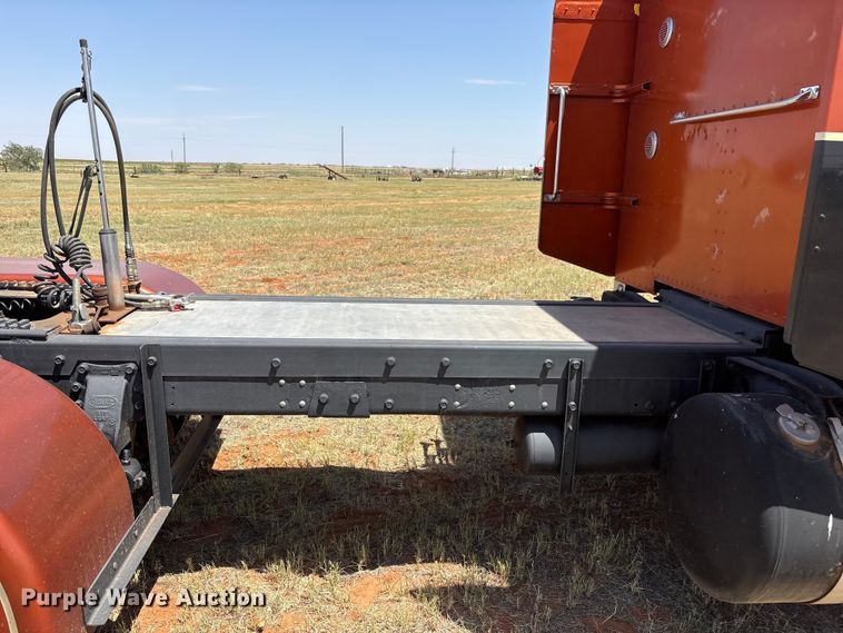 image for item FC2448 1986 Peterbilt 359 semi truck