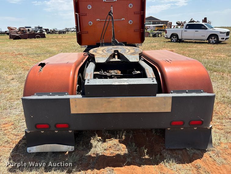 image for item FC2448 1986 Peterbilt 359 semi truck