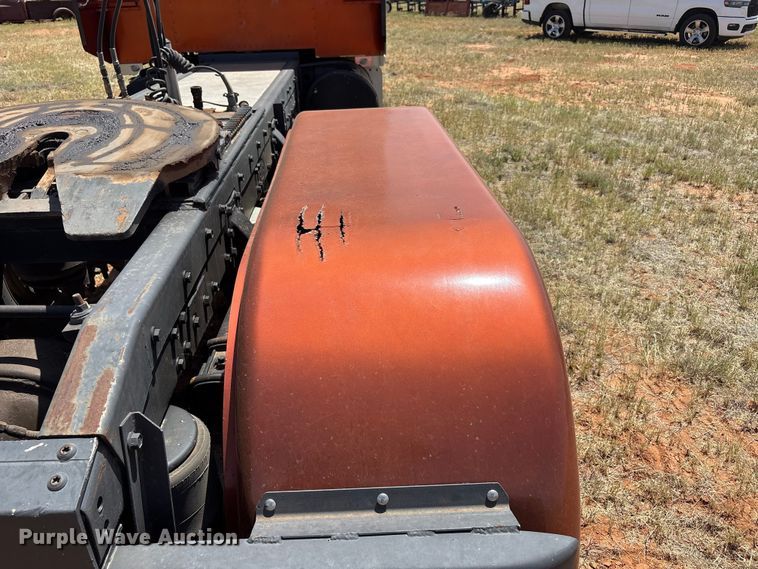image for item FC2448 1986 Peterbilt 359 semi truck