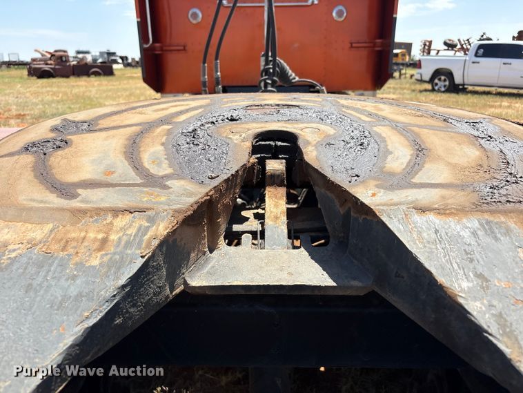 image for item FC2448 1986 Peterbilt 359 semi truck
