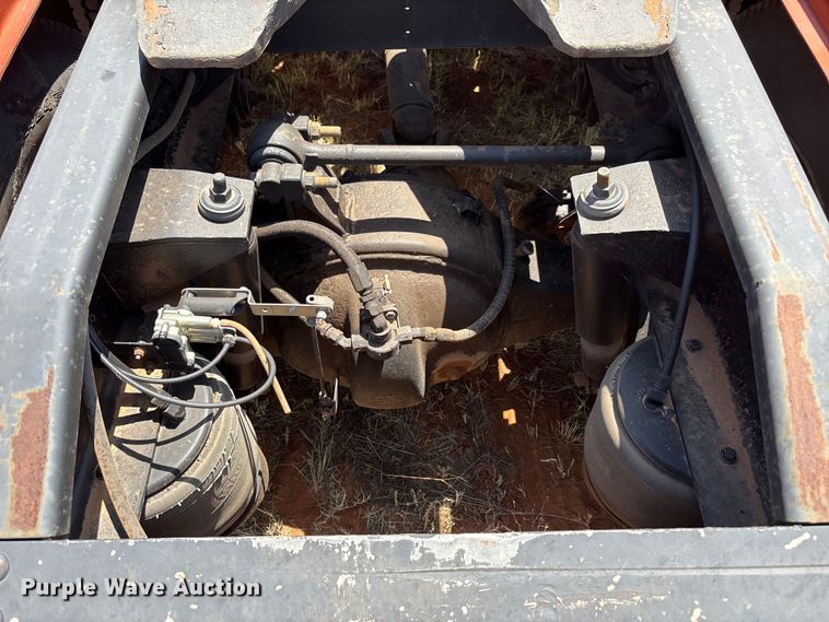 image for item FC2448 1986 Peterbilt 359 semi truck