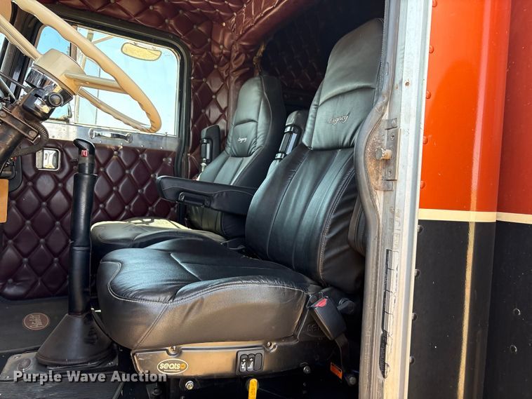 image for item FC2448 1986 Peterbilt 359 semi truck
