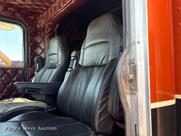 image for item FC2448 1986 Peterbilt 359 semi truck