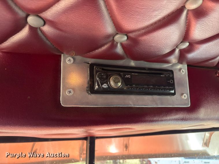 image for item FC2448 1986 Peterbilt 359 semi truck