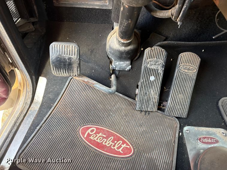 image for item FC2448 1986 Peterbilt 359 semi truck