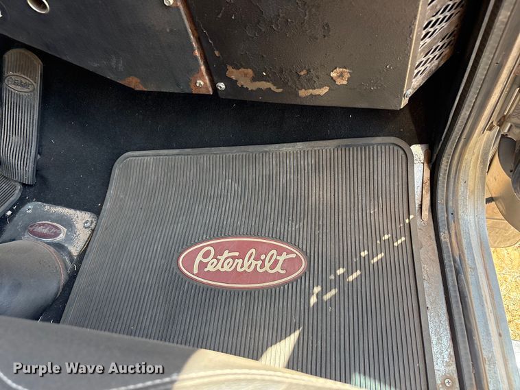 image for item FC2448 1986 Peterbilt 359 semi truck