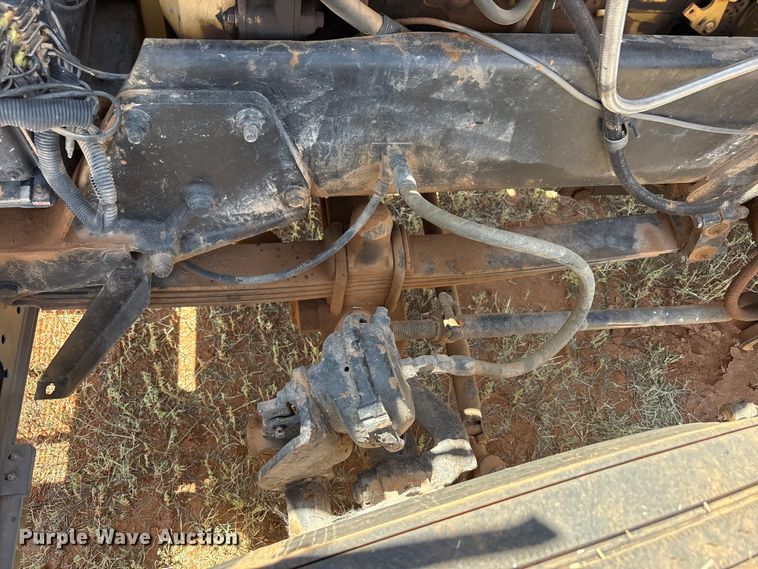 image for item FC2448 1986 Peterbilt 359 semi truck