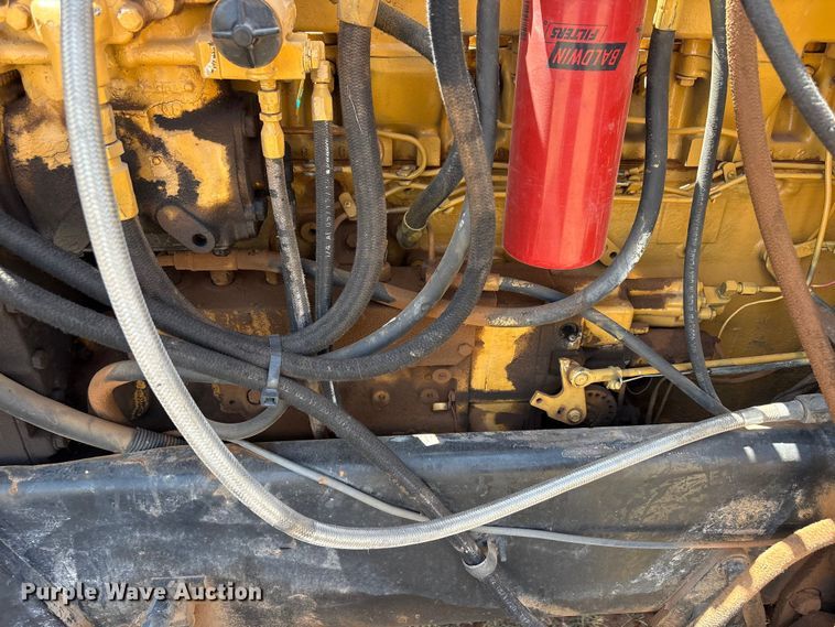 image for item FC2448 1986 Peterbilt 359 semi truck