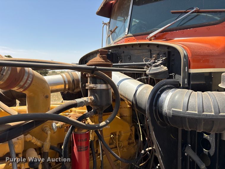 image for item FC2448 1986 Peterbilt 359 semi truck