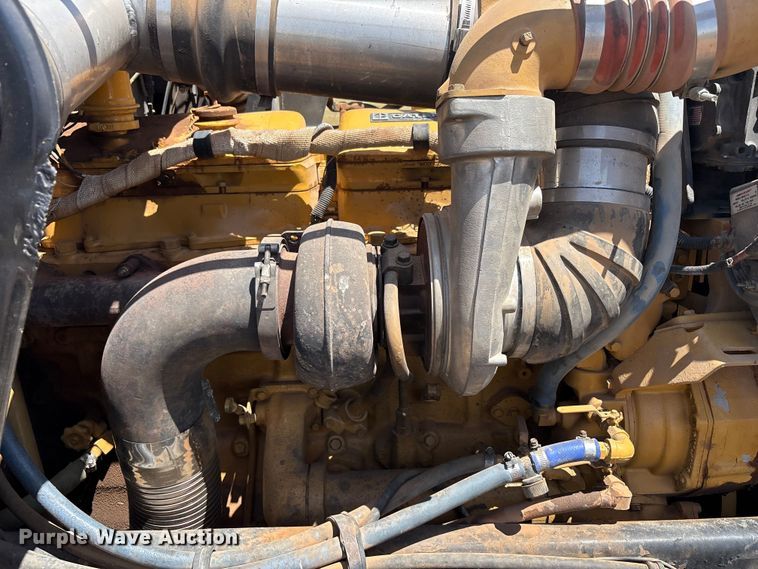 image for item FC2448 1986 Peterbilt 359 semi truck