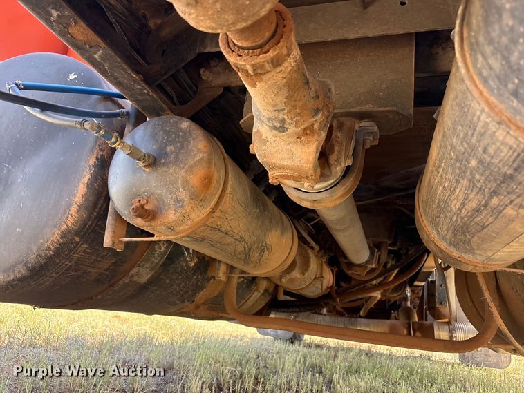 image for item FC2448 1986 Peterbilt 359 semi truck