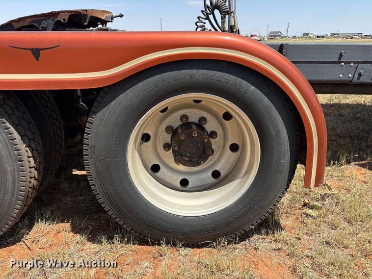 image for item FC2448 1986 Peterbilt 359 semi truck