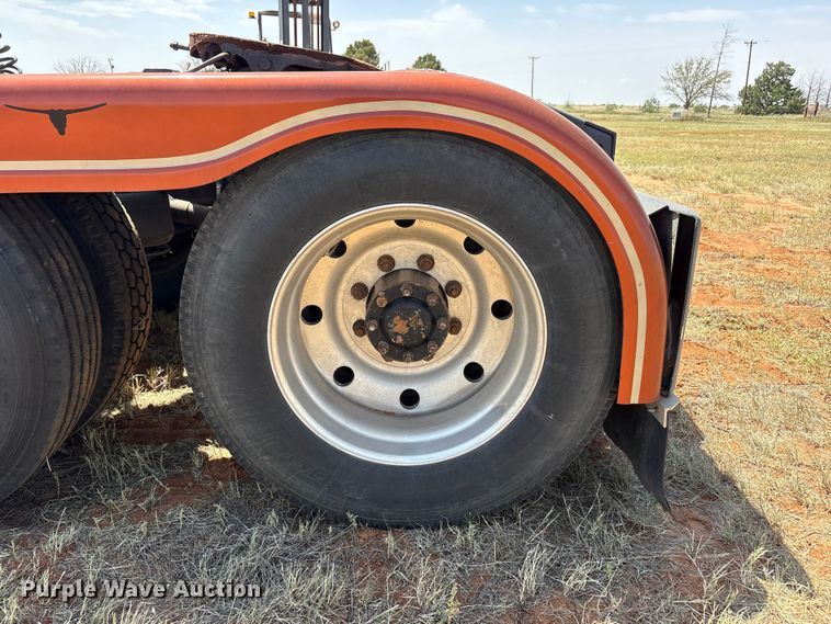 image for item FC2448 1986 Peterbilt 359 semi truck
