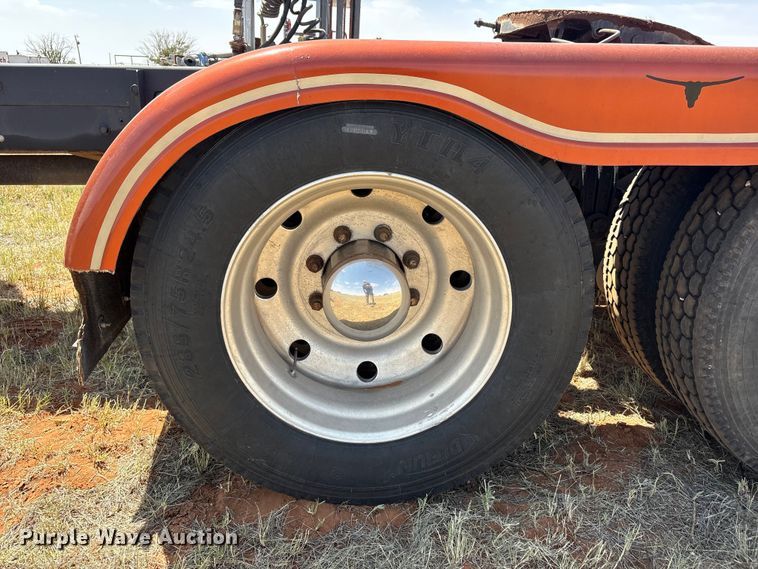 image for item FC2448 1986 Peterbilt 359 semi truck