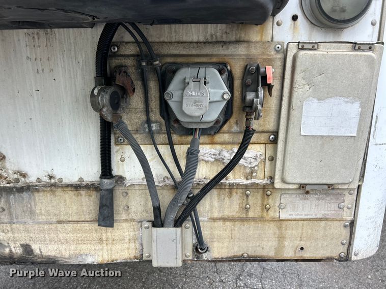 image for item FC2830 2008 Utility  VS2RA refrigerated van trailer