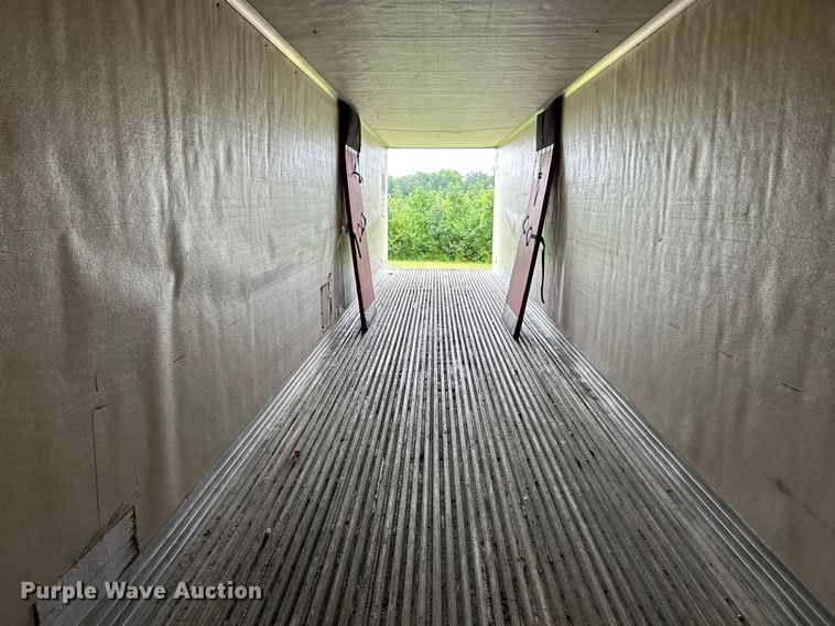 image for item FC2830 2008 Utility  VS2RA refrigerated van trailer