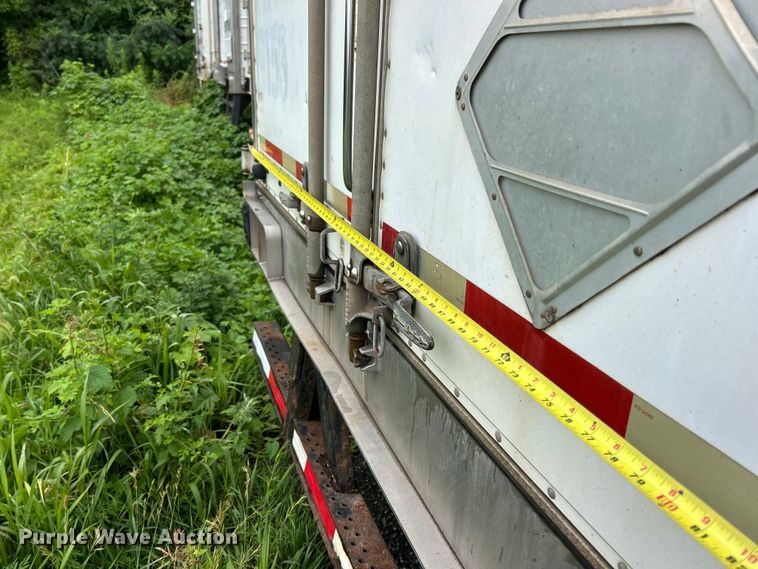 image for item FC2830 2008 Utility  VS2RA refrigerated van trailer