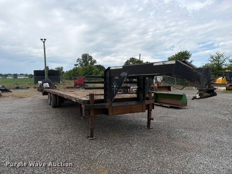 image for item FC3189 2005 Jerry James 34 Dual GN equipment trailer