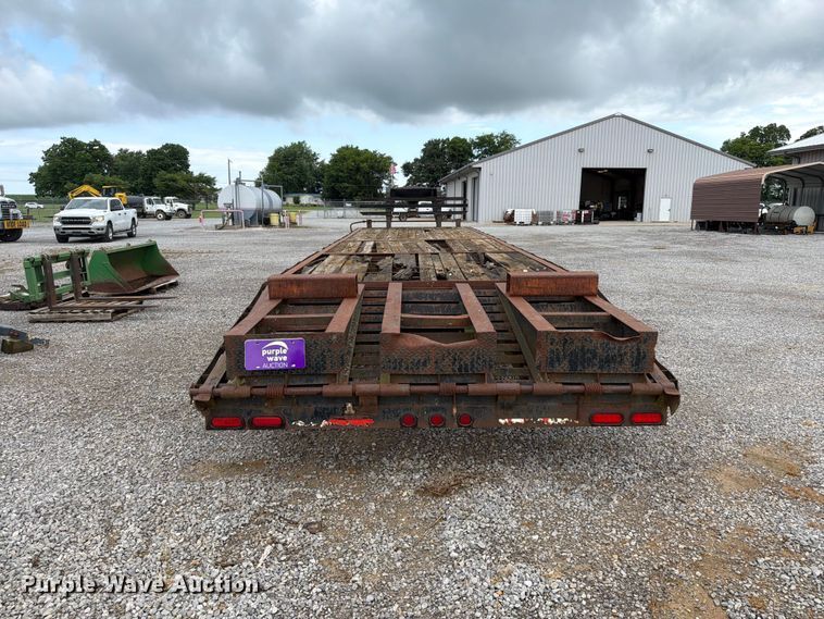 image for item FC3189 2005 Jerry James 34 Dual GN equipment trailer