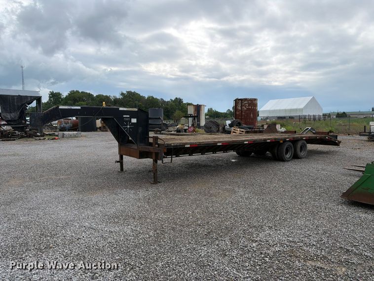 image for item FC3189 2005 Jerry James 34 Dual GN equipment trailer