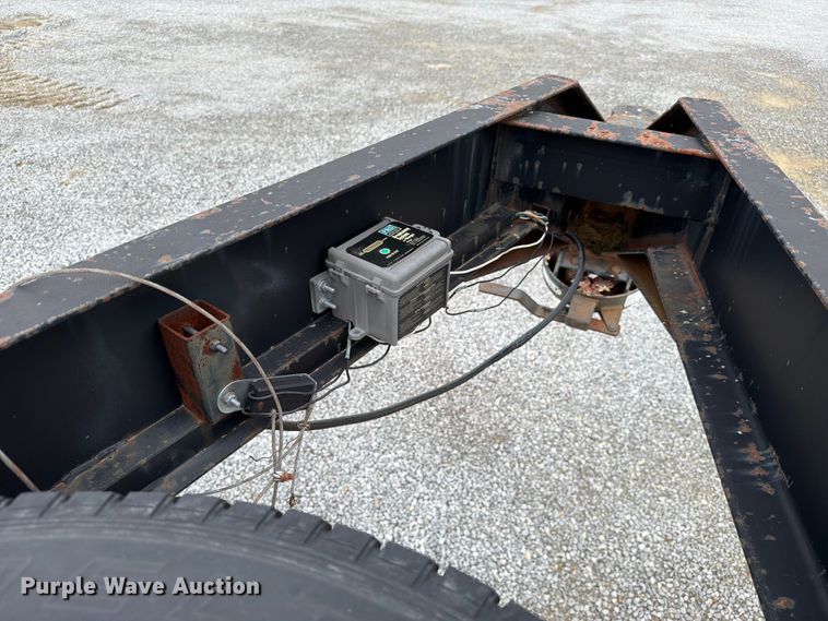 image for item FC3189 2005 Jerry James 34 Dual GN equipment trailer