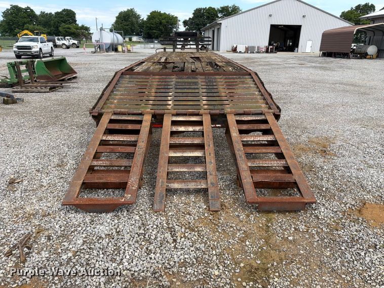 image for item FC3189 2005 Jerry James 34 Dual GN equipment trailer