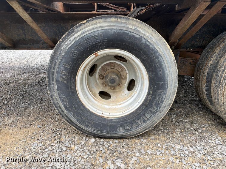 image for item FC3189 2005 Jerry James 34 Dual GN equipment trailer