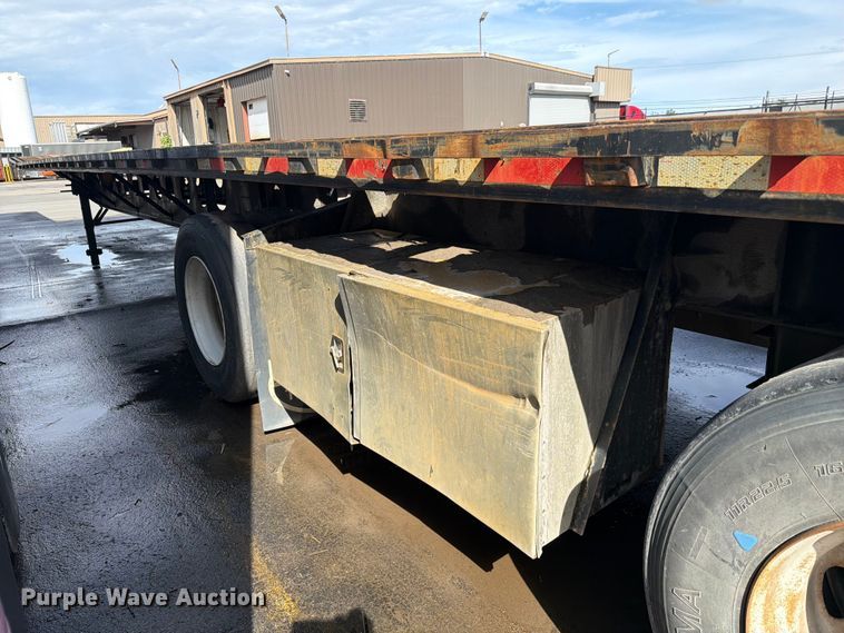 image for item FC3200 2007 Lufkin FL-11 flatbed trailer