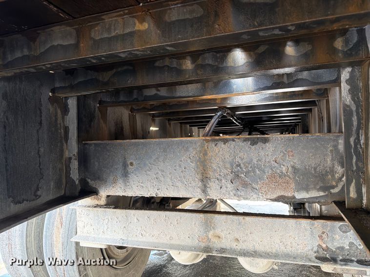 image for item FC3200 2007 Lufkin FL-11 flatbed trailer