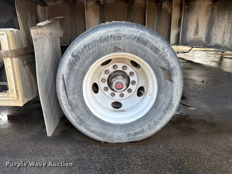 image for item FC3200 2007 Lufkin FL-11 flatbed trailer