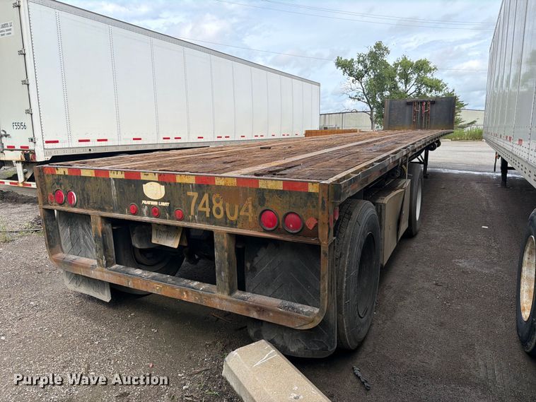 image for item FC3201 2007 Lufkin FL-11 flatbed trailer